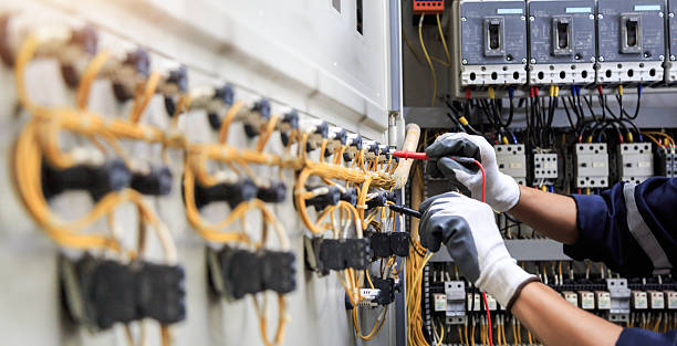 Professional Electrician technician working in Macon, IL